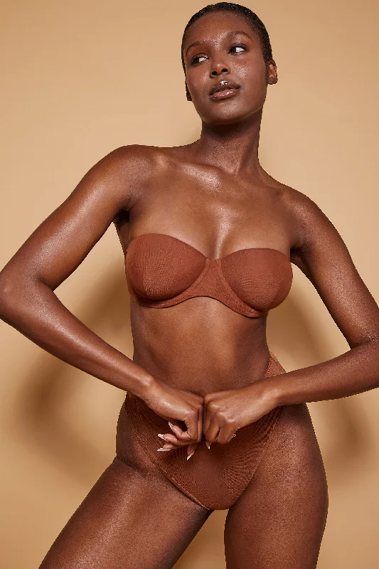 Soft Mesh Strapless Bra in Chestnut Chic Lace Underwear